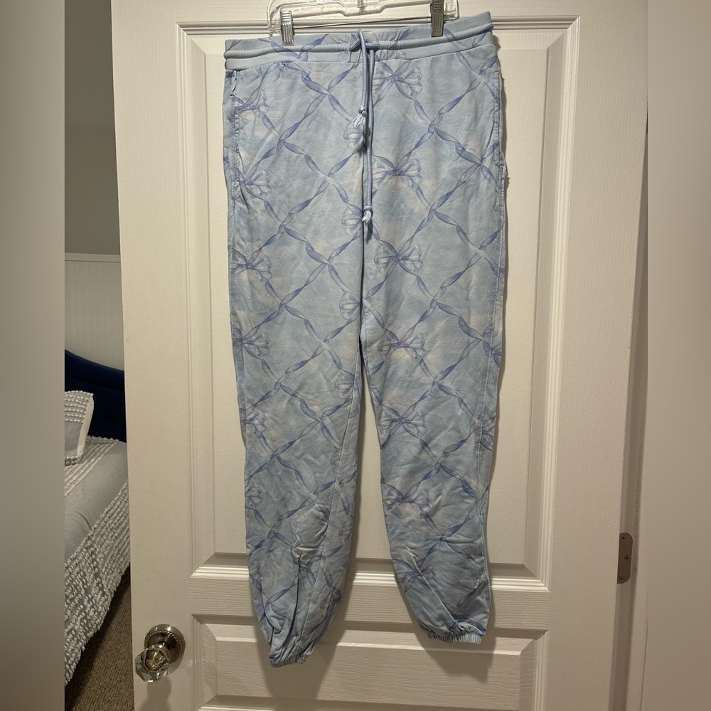LoveShackFancy x Beach Riot - Blue Bow Sweat Set - Picture 3 of 6